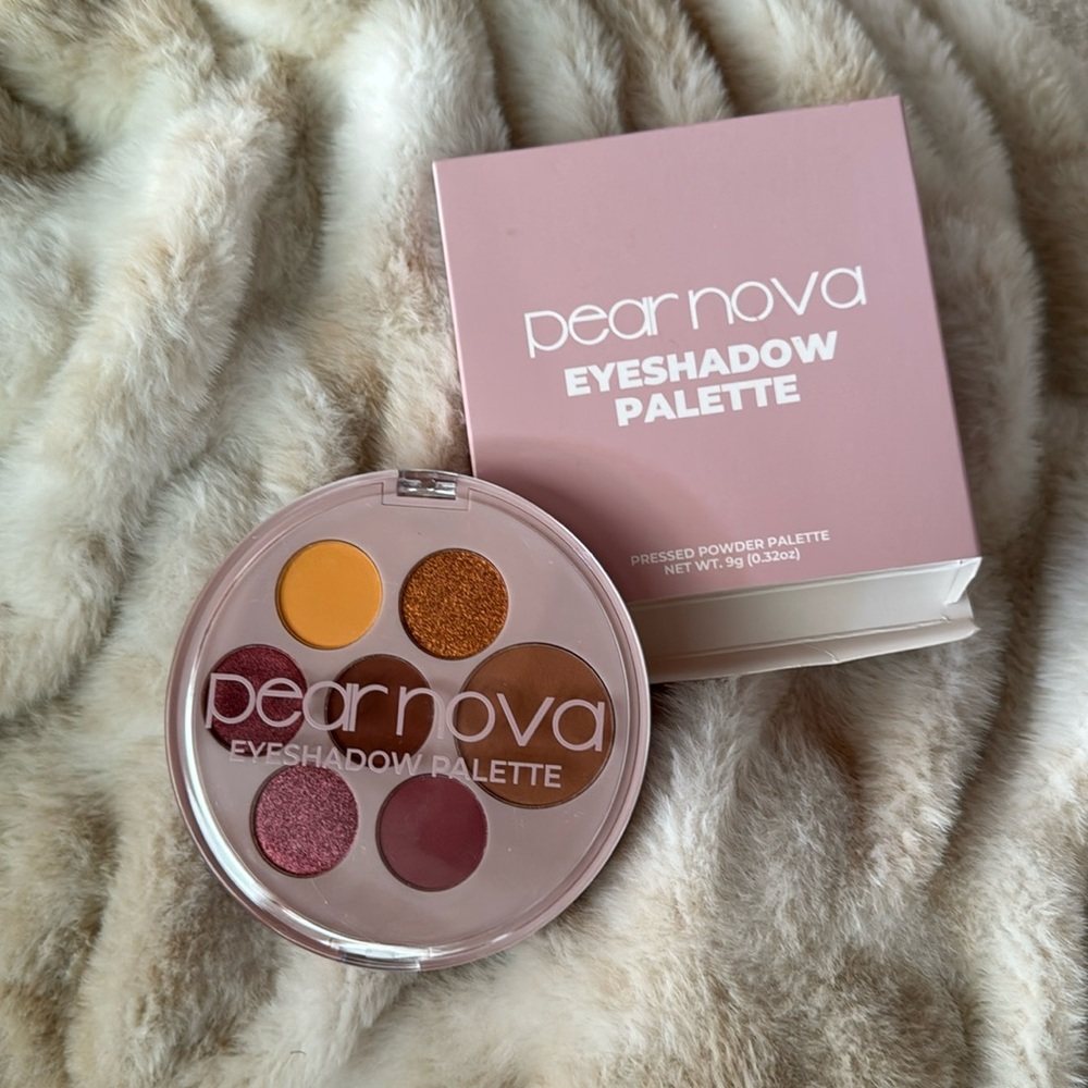 New Pearnova Eyeshadow Palette (full size)